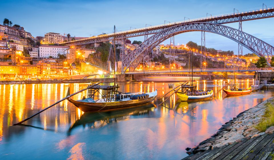 Private 4 Hours Tour of the "Main Monuments" in Oporto - Tour Experience