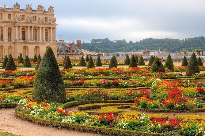 Private 5-Hour Round Transfer to Versailles From Paris. Best Offer! - Pickup Information and Meeting Points