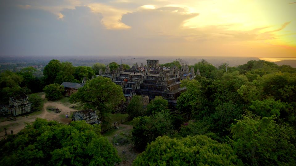 Private Angkor Wat Sunset Guide Tour - Tour Experience Highlights