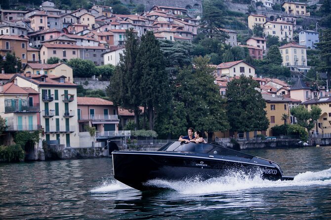 Private Boat Tour on the Lake Como - Relaxation and Enjoyment