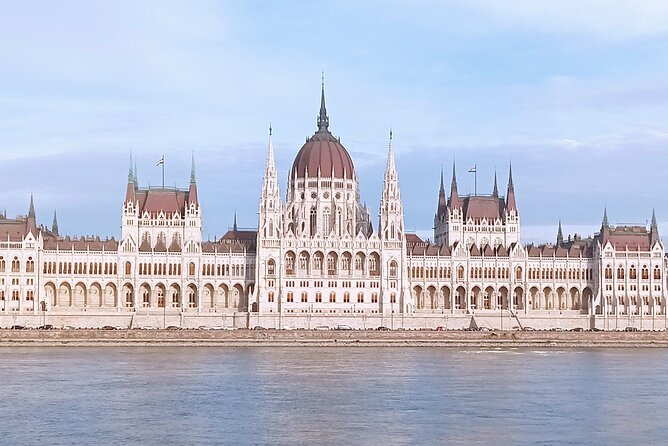 Private Car or Minivan Transfer From Budapest to Vienna or Back. - Vehicle Options