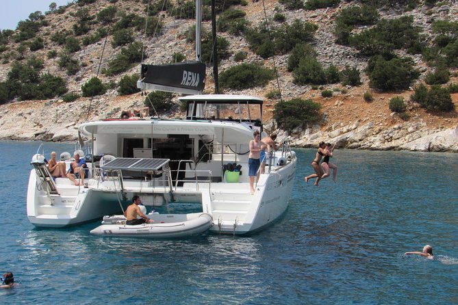 Private Catamaran All-Inclusive Cruise in Naxos - Traveler Engagement