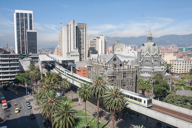 Private City Tour of Medellin With Metrocable and Commune 13 - Host Responses and Interactions