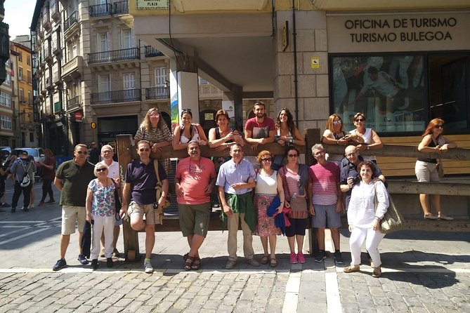 Private City Tour Pamplona - Language Options