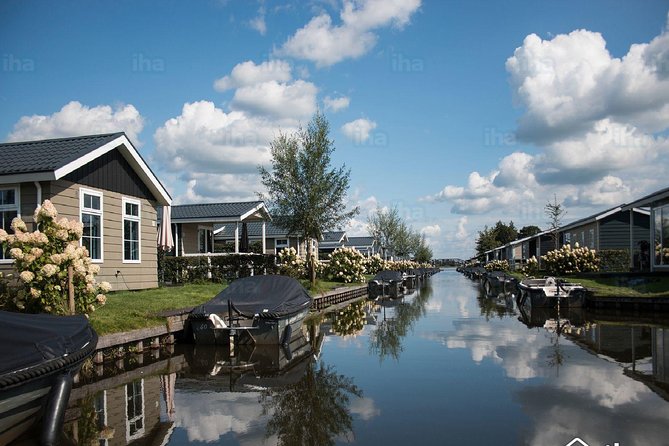 Private Day Trip to the Keukenhof Gardens and Giethoorn - Reviews Overview