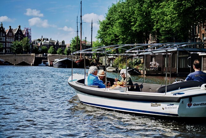 Private Family Tour Through the Small Canals of Amsterdam - Group Size Options
