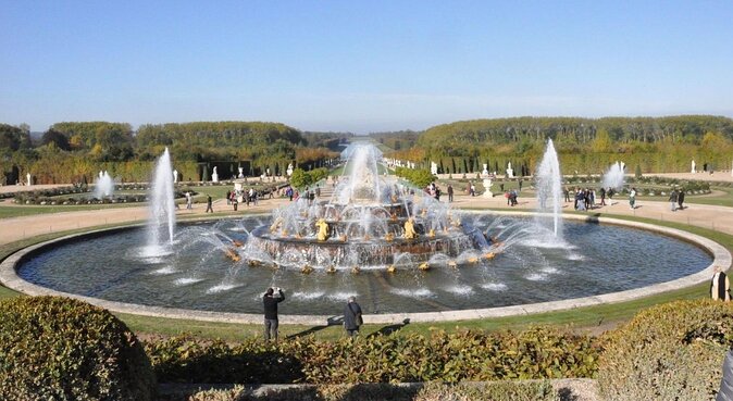 Private Full Day Tour to Versailles and Giverny From Paris With Hotel Pick up - Tour Overview and Highlights