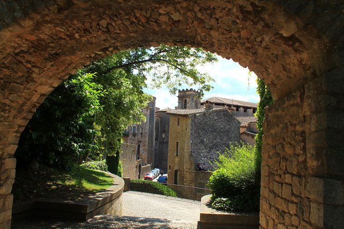 Private: Girona and Besalu Jewish History Tour From Girona - Tour Overview Highlights