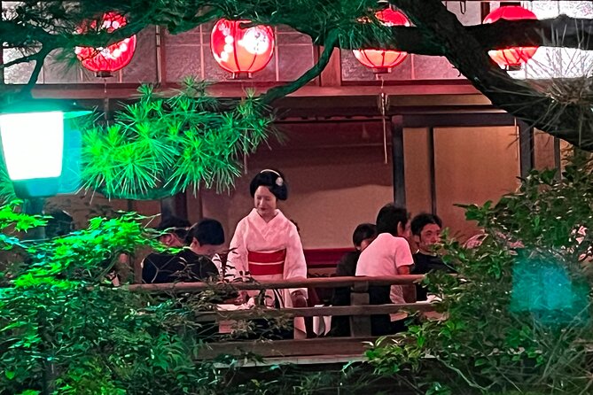 Private Kyoto Local Sake Stand and Maiko Beer Garden Tour - Itinerary Details