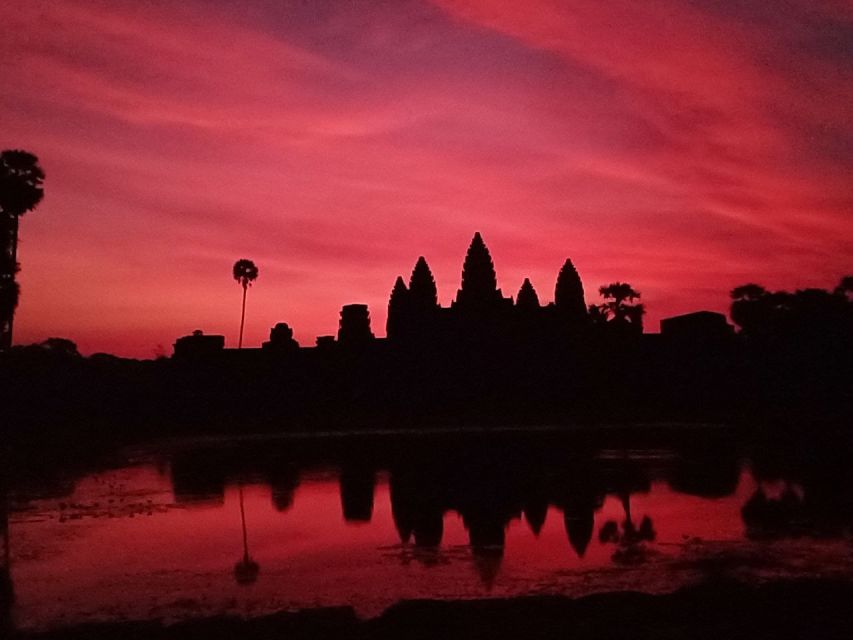 Private One Day Tour With Sunrise at Angkor Wat - Itinerary Highlights
