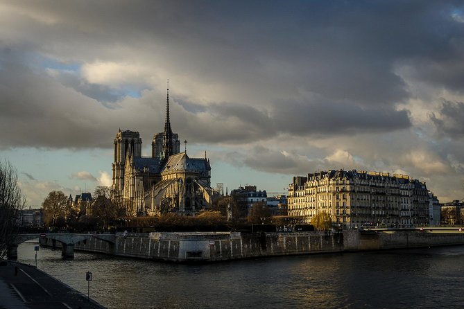 Private Paris Photography Tour With a Professional Photographer - Tour Overview and Highlights