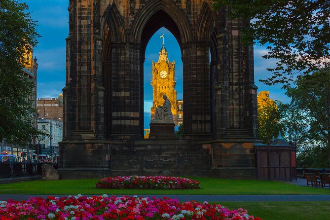 Private Photography & History Tour of Edinburgh With a Local - Logistics and Requirements