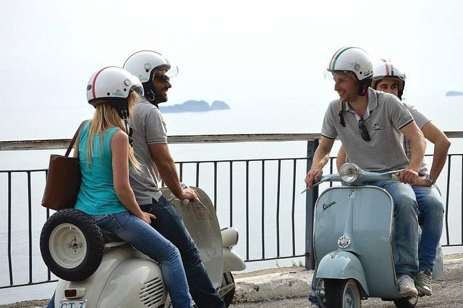 Private Sightseeing Tour in Naples by Vespa - UNESCO Sites and Bypassing Traffic