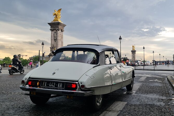 Private Tour 2 Hours Paris Citroën DS Oldtimer - Emily in Paris - Customer Reviews