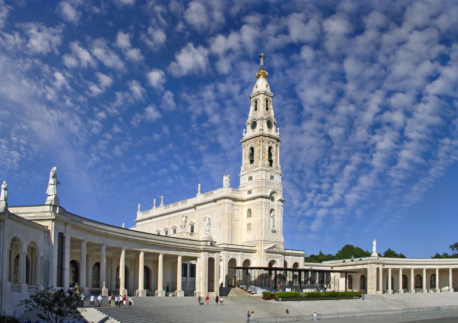 Private Tour Fatima's Sanctuary From Lisbon - Experience Highlights