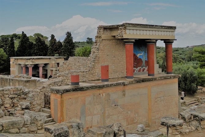 Private Tour Knossos & Heraklion City - Meeting and Pickup Details