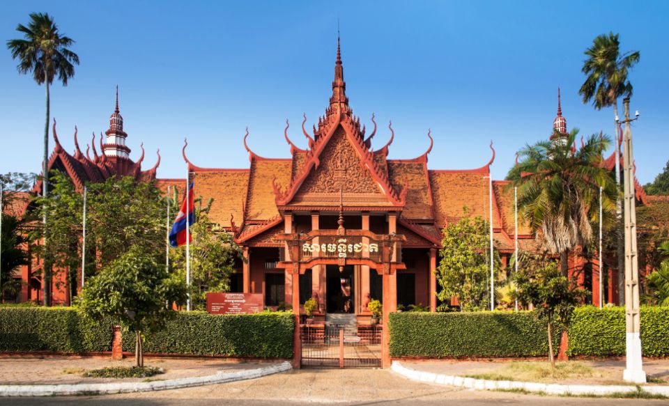 Private Tour Royal Palace, National Museum & Wat Phnom Tour - Inclusions