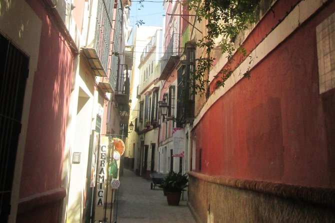 Private Tour Through the Old Jewish Neighbourhood. - Plaza De La Judería