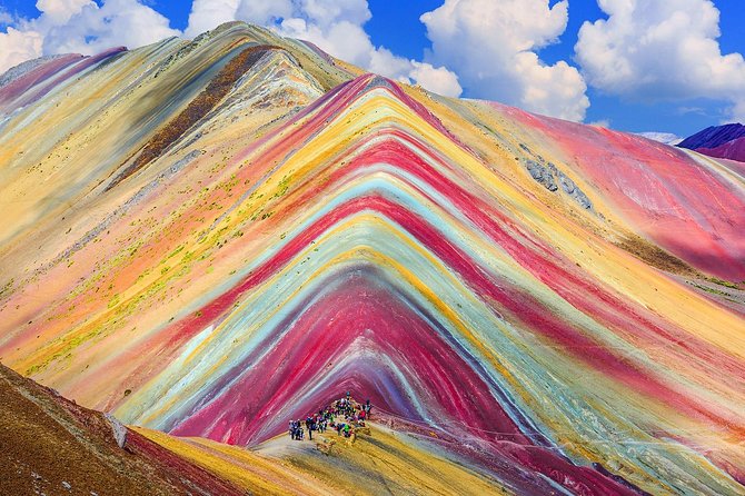 Private Tour to Rainbow Mountain Full Day From Cusco. - Itinerary Overview