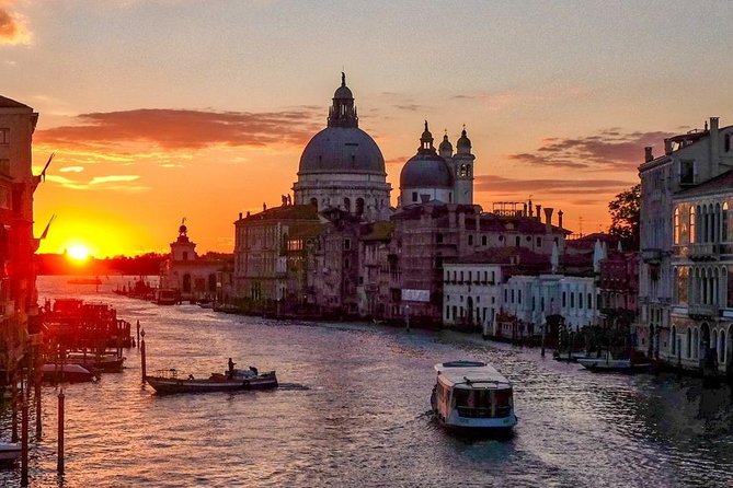 Private Tour: Venice Grand Canal Evening Boat Tour - Duration Options and Meeting Point