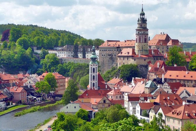Private Transfer From Vienna to Prague With a Stopover in Cesky Krumlov - Itinerary Highlights