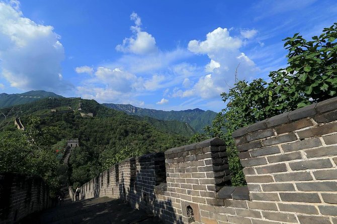Private Transfer to Mutianyu Great Wall With Professional Driver - Accessibility and Dress Code