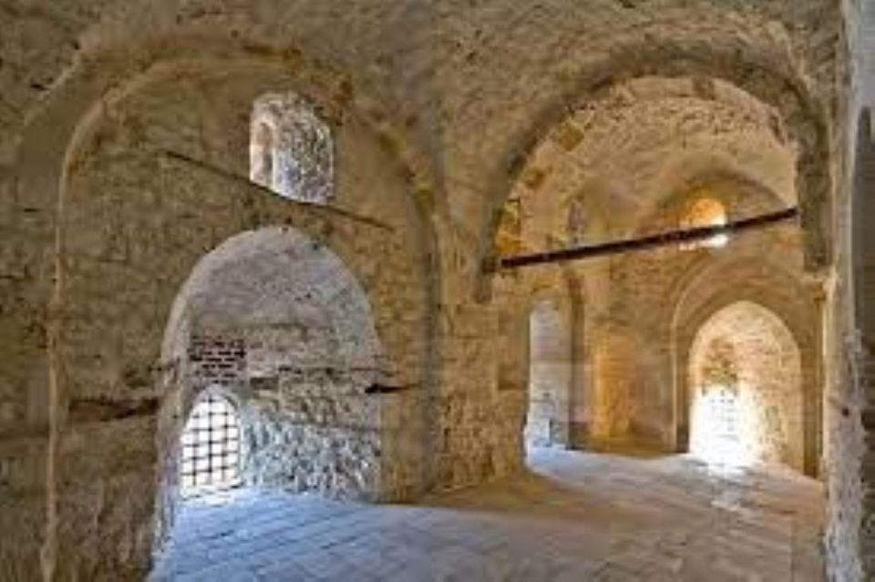 Qaitbay Citadel - Architectural Beauty and Coastal Views