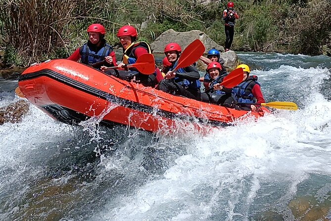 Rafting White Water in Montanejos 1h Valencia - Equipment Provided for White Water Rafting