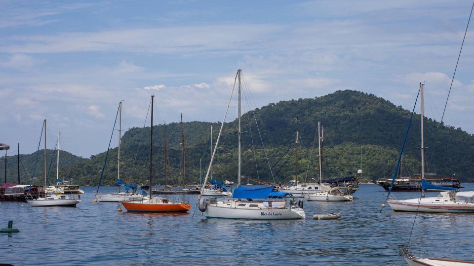 Rio: Angra Dos Reis Day Trip With Boat Tour and Lunch - Unwinding in Serene, Transparent Waters