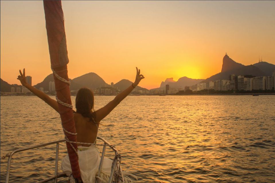 Rio De Janeiro: Sunset Sailing Tour - Experience Highlights