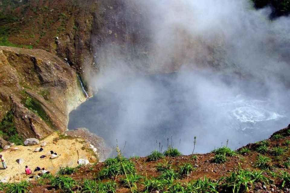 Roseau: Boiling Lake Challenge Hiking Tour With Local Guide - Experience Highlights
