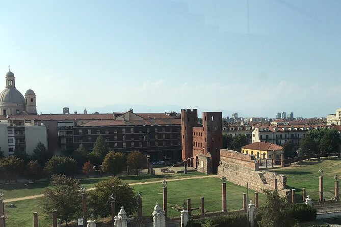 Royal Palace, Armory and Chapel of the Shroud With Local Guide - Inclusions and Exclusions