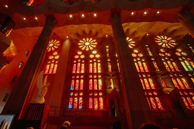 Sagrada Familia Highlights Tour With Skip the Line Tickets - Inclusions