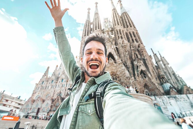 Sagrada Familia Small Group Tour With Optional Tower Access - Inclusions and Overview