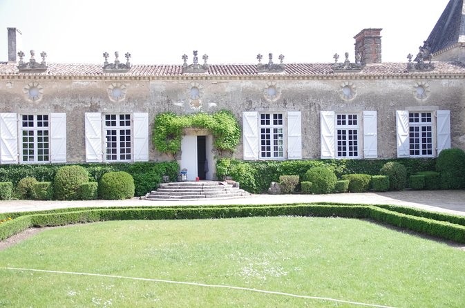 Saint Emilion Day Trip With Sightseeing Tour & Wine Tastings From Bordeaux - Sightseeing Highlights