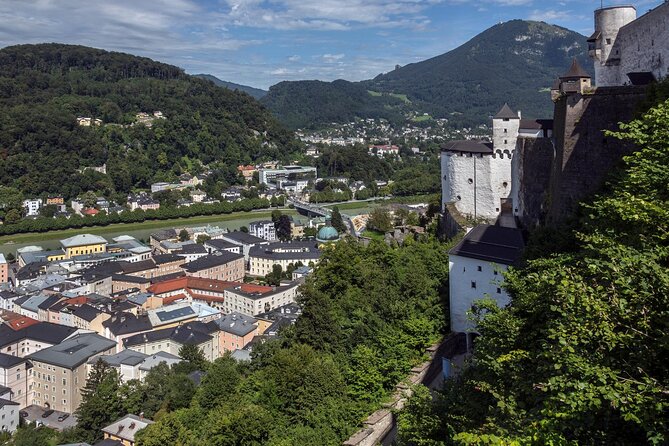 Salzburg Express Walking Tour With a Local Guide - Meeting and Pickup Details
