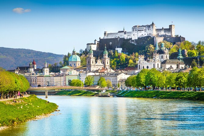 Salzburg Scavenger Hunt and Best Landmarks Self-Guided Tour - Landmarks to Discover