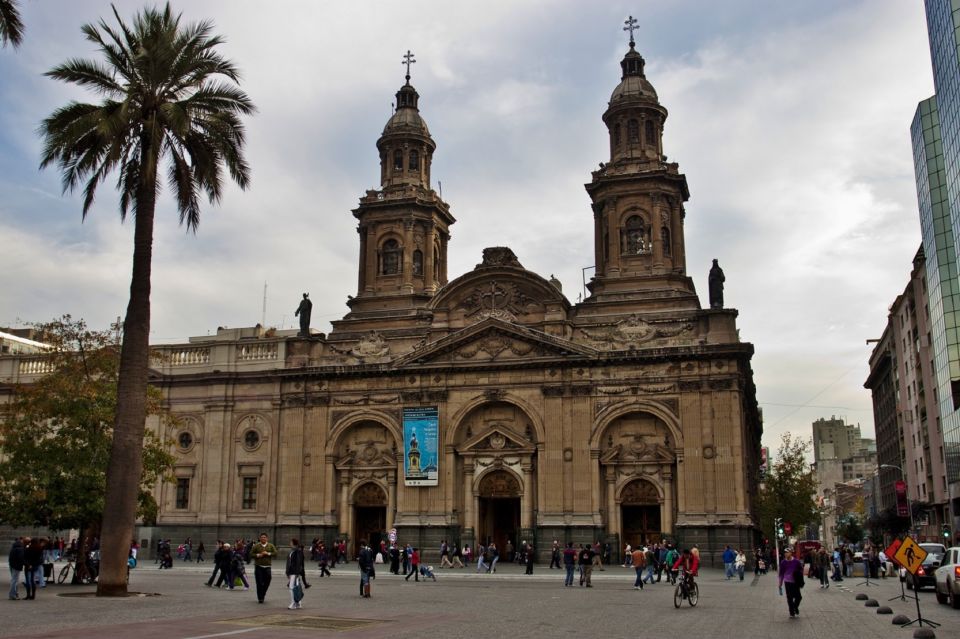 Santiago: Private City Tour With Optional Lunch and Winery - Experience Highlights