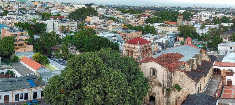 Santo Domingo: Guided City Walking Tour With Cathedral Visit - Experience Highlights in Old Santo Domingo