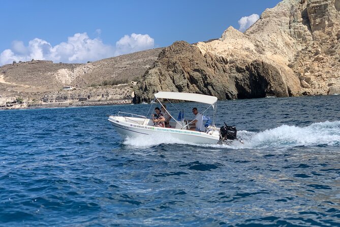 Santorini: License Free - Boat Rental "AELIA" - What to Expect