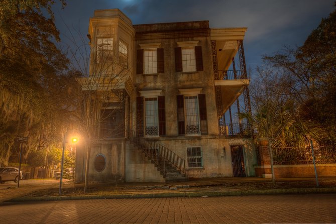 Savannahs Ghost City "Dead of Night" Walking Night Tour - Haunted Locations