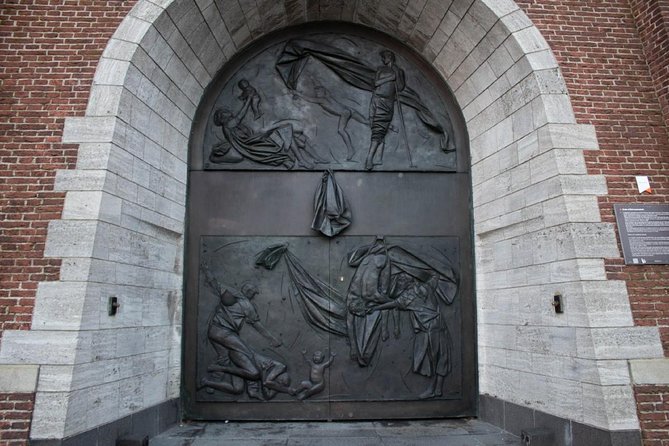 Second World War Walking Tour in Rotterdam - Historical Focus