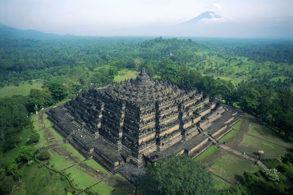 Semarang Port :Exploration Borobudur With Expert Local Guide - Highlights