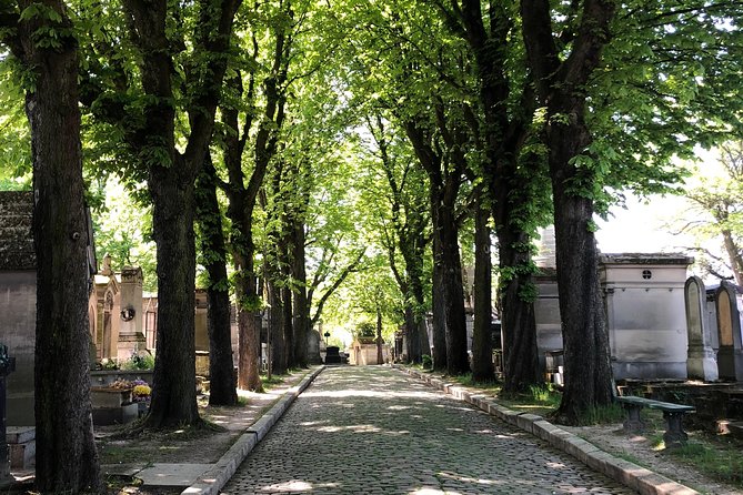 Semi-Private Père Lachaise Cemetery Tour - Inclusions and Logistics