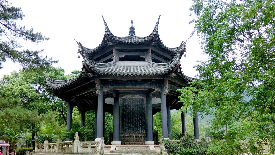 Shaoxing Ancient Town Day Tour With Lunch From Hangzhou - Experience Highlights