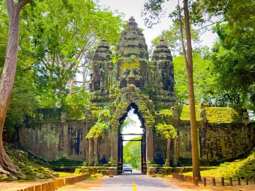 Siem Reap: Angkor Wat and Angkor Thom Day Trip With Guide - Tour Highlights