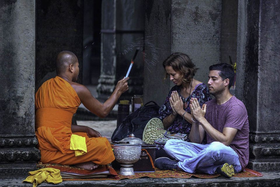 Siem Reap: Buddhist Monastery With Monks Water Blessing - Experience Highlights