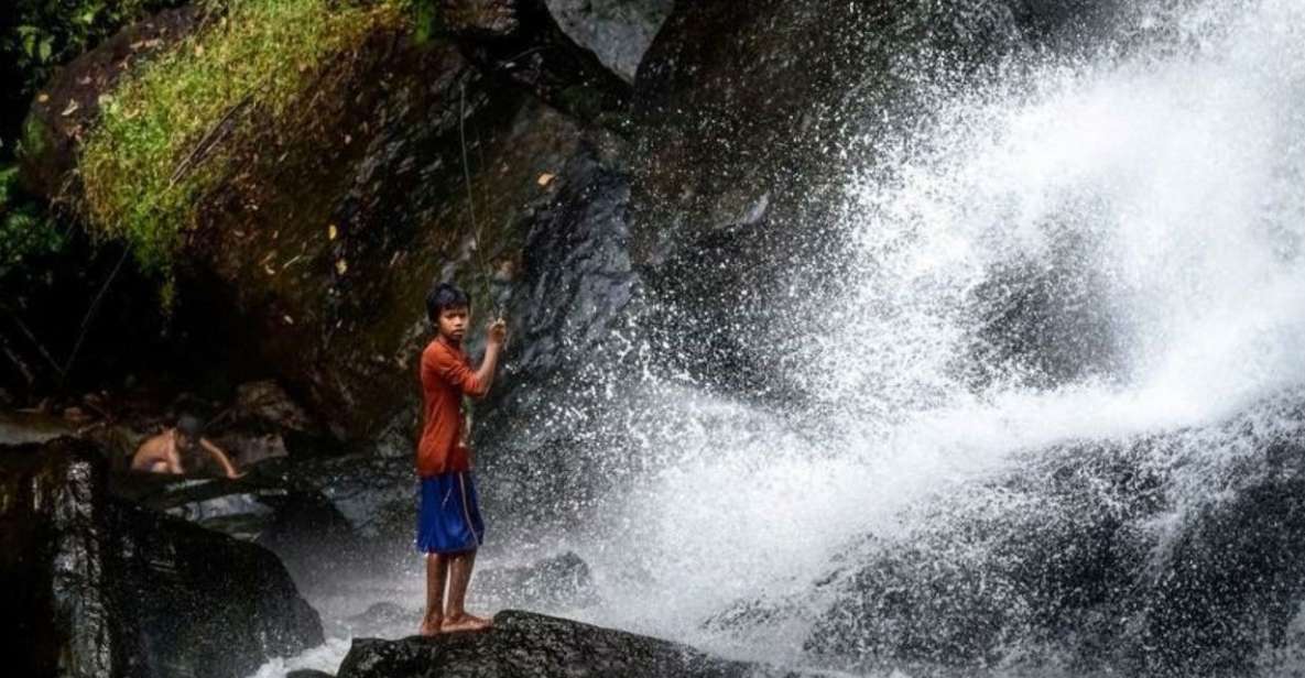 Siem Reap: Full-Day Kulen Waterfall and 1000 Lingas Tour - Language and Guided Experience