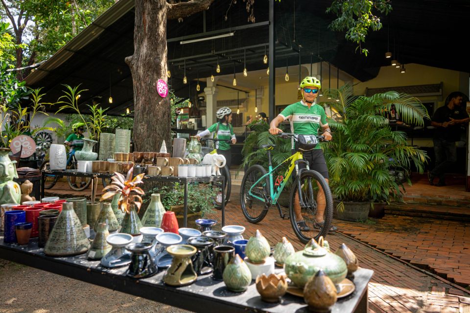 Siem Reap: Morning City Bike Tour With Local Expert - Tour Itinerary