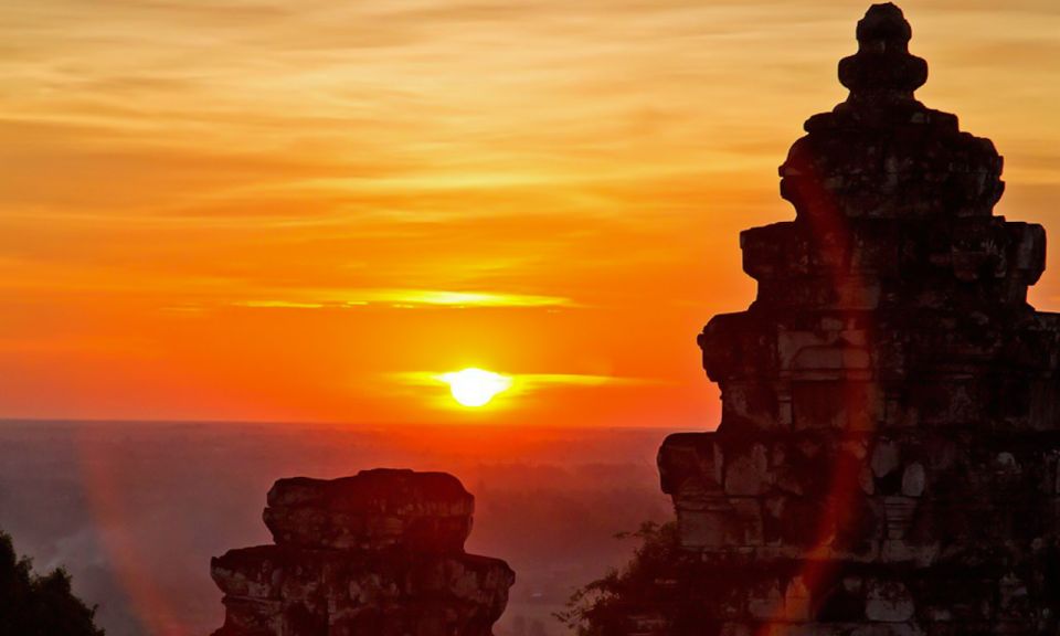 Siem Reap: Private Guided Day Trip to Angkor Wat With Sunset - Activity Details